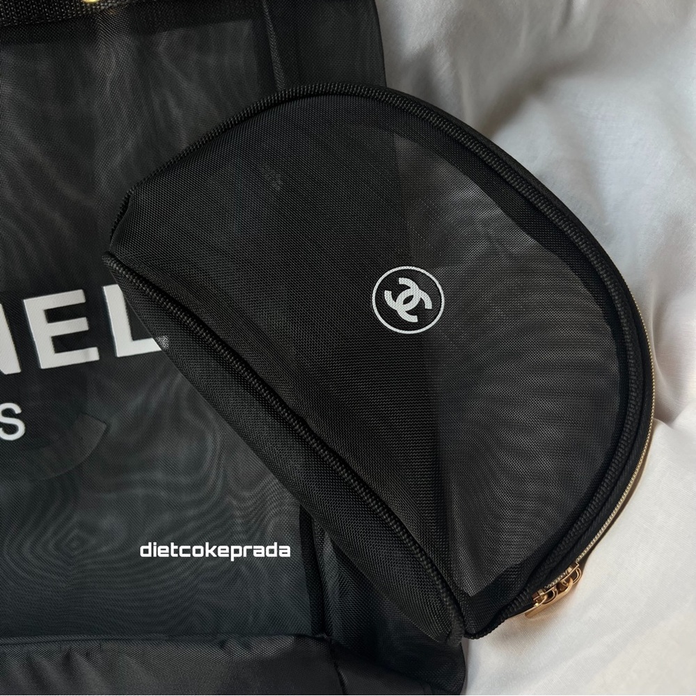 COPY - Chanel Mesh Classic Makeup Bag Gift!🎁🤩🔥Rare 💎 gem!!